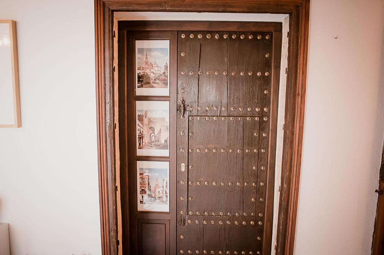Frenteabastos Suites Cafe Hostal & Apartments كارمونا المظهر الخارجي الصورة